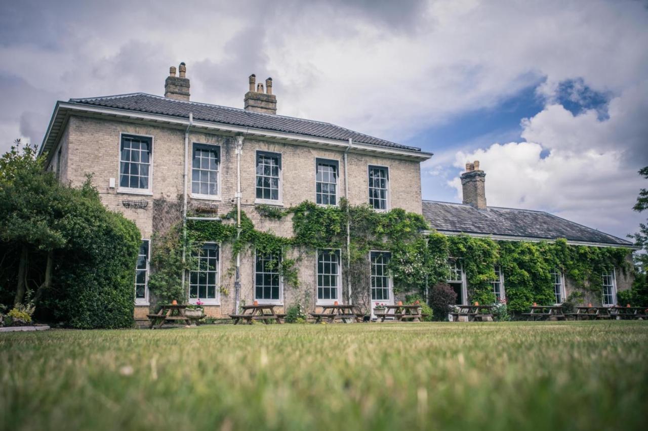 Caistor Hall Arminghall Exterior photo